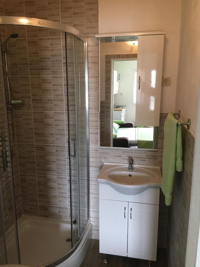 Studio Apartman Jojo Apartment เซนญ์ ภายนอก รูปภาพ