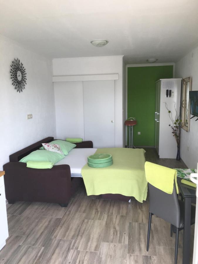 Studio Apartman Jojo Apartment เซนญ์ ภายนอก รูปภาพ