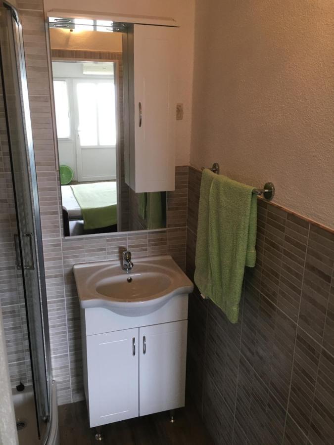Studio Apartman Jojo Apartment เซนญ์ ภายนอก รูปภาพ